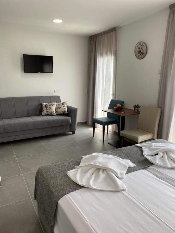 Ellenapa Apts & Studios Αγία Νάπα Εξωτερικό φωτογραφία